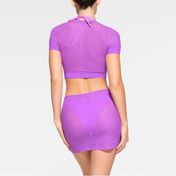 NWT SKIMS MESH RHINESTONE COVER UP T-SHIRT IN VIOLET - Picture 3 of 5